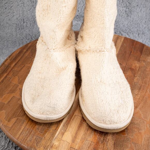 UGG AUSTRALIA HEIRLOOM LACE UP WOMENS BOOTS IVORY SZ 7 - Picture 2 of 6